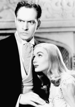 hollywoodlady:  Fredric March and Veronica Lake in  I Married a Witch, 1942