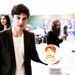 harrys-shums:  Matthew Daddario being an adorable little munchkin  