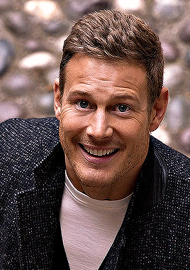 Tom Hopper As Charlie Fletcherin LOVE IN THE VILLA (2022)dir. Mark Steven Johnson