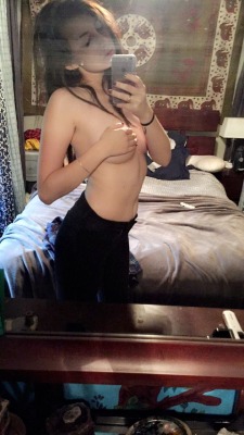 mythicsiren:  dirty mirrors and finally getting skinny again  Gorgeous!!