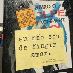 Hoje o sofrimento virou poesia