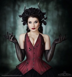 thewitchywench: modellaesmeralda: Gothic Queen 🖤 Still in love with this pic I shot for this years calendar! Check the link in my bio to grab one of the last copies 😊 Photo: @silverpearl_photography  Corset: @damarisluhn  Headdress: @mywitchery