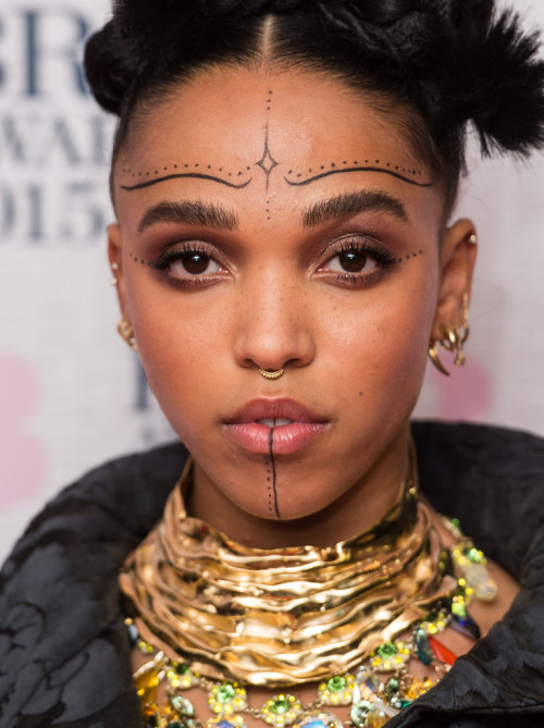 howtobeafuckinglady:  majiinboo:  everybodylovesfkatwigs:  FKA twigs attends the nominations launch for “The Brit Awards 2015” at “ITV Studios” on January 15, 2015 in London, England.  Go awf Lee! highkeygay  screaming cause I was thinking the
