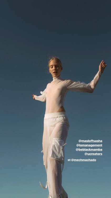 marcostp: Desfile de UCreators en Designers BA1) Mia Quinn2 y 3) Sasha Masloff