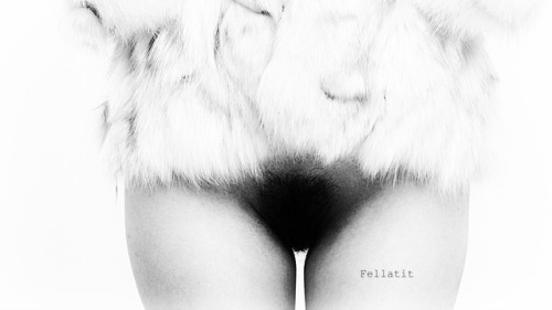 fellatit:Bianco e nero, folto e curato….. decisamente intrigante