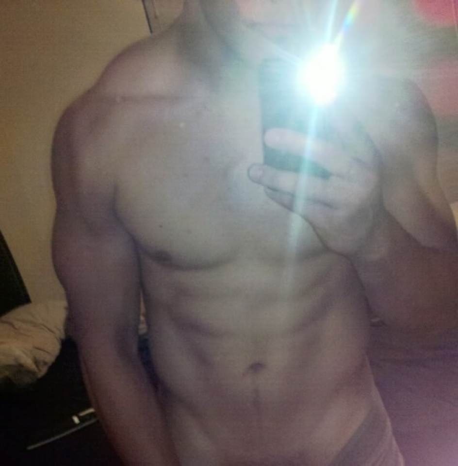 motdrobert2:  Another sexy stud from my Kik.  Enjoy him.  I love how easy it is