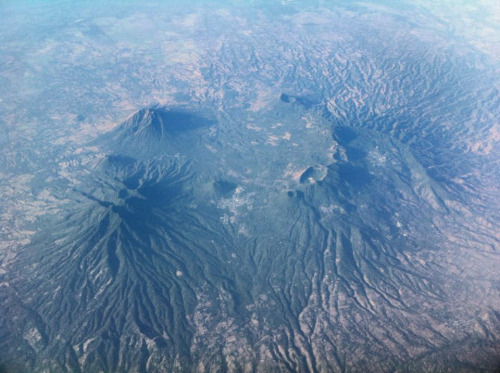 joanzitte:  Volcanes Centroamericanos. Fotos de Fabio García. 
