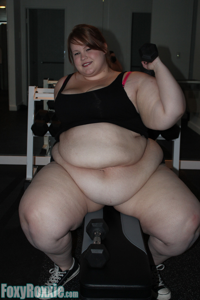  biggirls1219975:  ssbbw Foxy Roxxie      