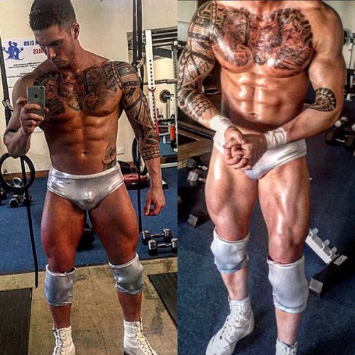 amazingmalenudity:Adam Maxted He is so handsome.  I can’t get enough of his cute bulge. 