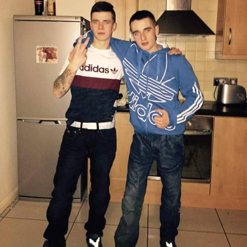 chavladsuk: Which one do you think bottom’s;)Reblog which one. They can both top me