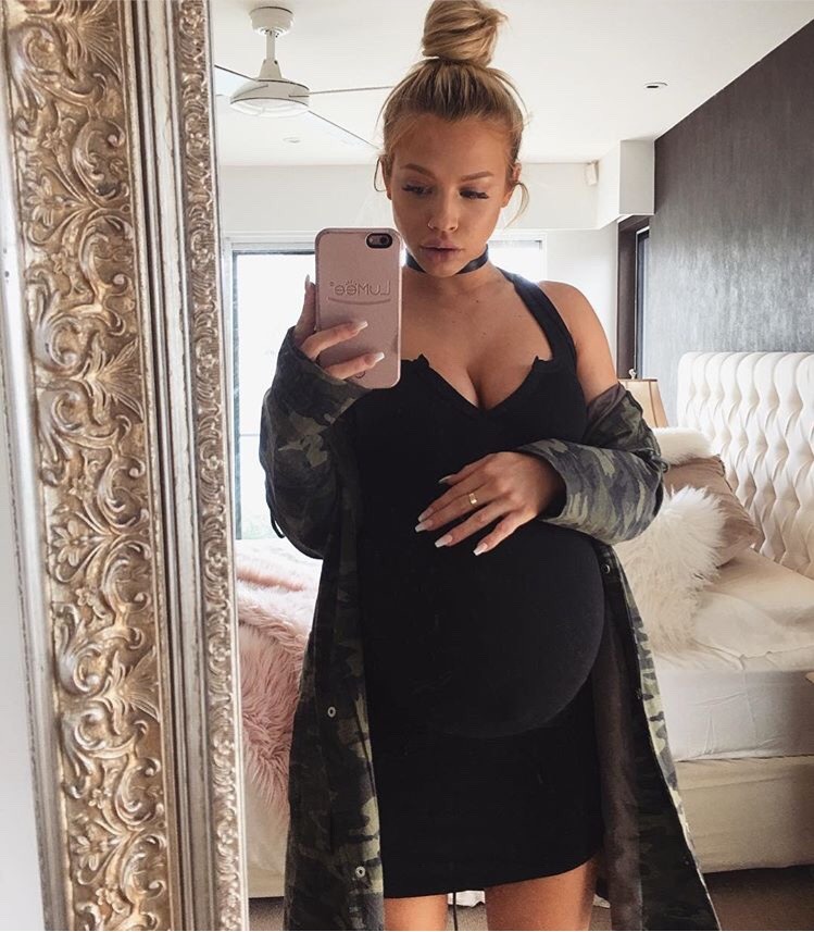 A reminder that one year ago Tammy Hembrow was the sexiest pregnant woman ever.Follow