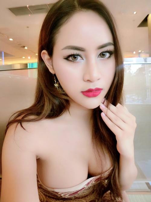 New post on ladyboysofthailand.tumblr.com/post/146944879621/thailand-ladyboys-pattaya-bangkok