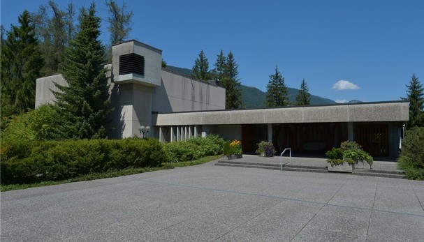germanpostwarmodern:  Abdankungshalle (1974-77) in Grenchen, Switzerland, by Oskar