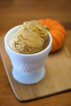 vegan-yums:     pumpkin spice ice cream 
