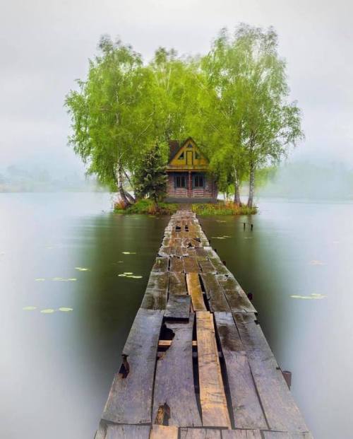 Casa en la “Isla minuscula”. Ucrania