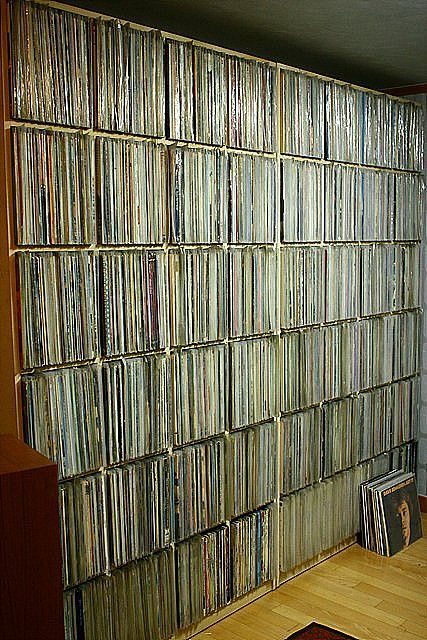 gentlemansessentials:  Vinyl Records  Gentleman’s Essentials   Vinyl