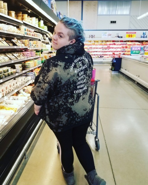 bakemaster93: Looked cute at the grocery store in my Flavnt Streetwear hoodie.