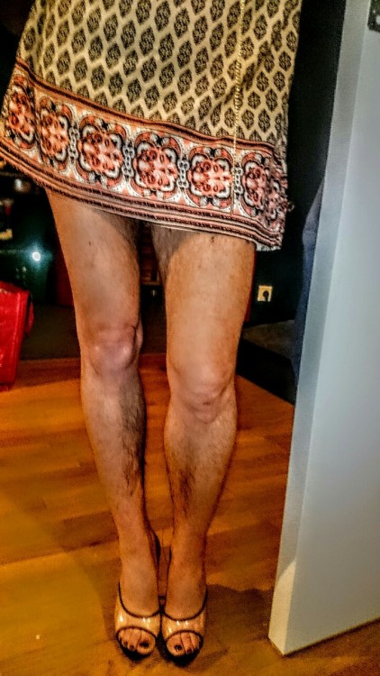 lovehairyleg: Hairy Michelle very hairy legs and sexy