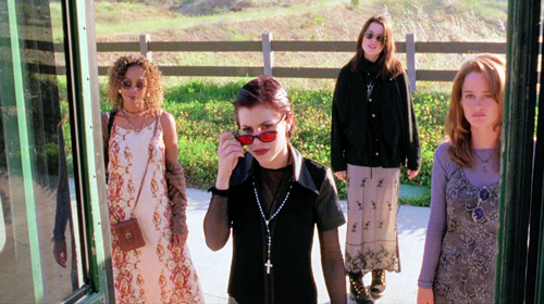 shotsofhorror:  The Craft, 1996, dir. Andrew Fleming. 