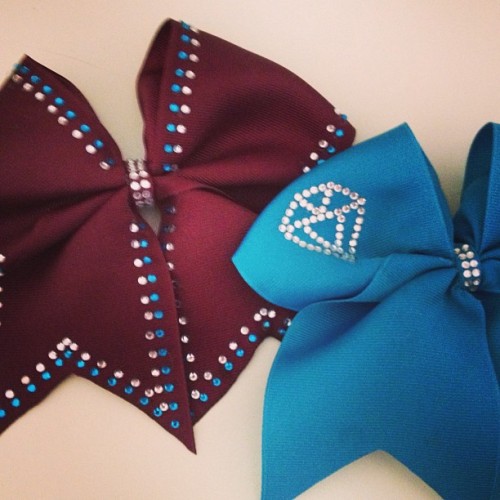 cheerteener: New bows I made the maroon for @samantha_irwin and the diamond one for @lexisss718 for 