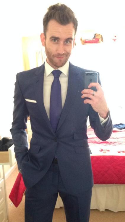 wholocked-in-221-b:  muirin007:  missprg:  missprg:  Oh hello, Mr. Longbottom! (x)  Friendly reminder that in the books, he’s a teacher at Hogwarts. Now imagine your teacher looking like that…  HOLY CRAP.  WAT. THIS IS THE BEST LOOKING PICTURE IVE