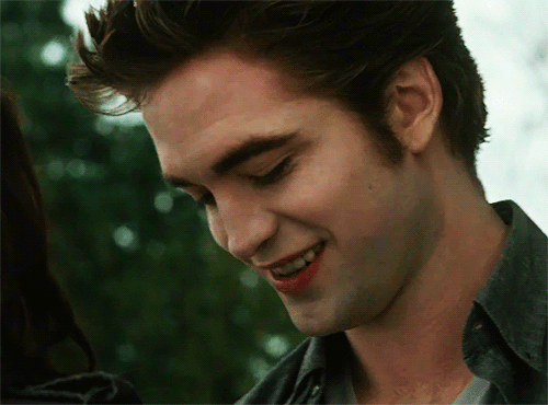 robsource: Robert Pattinson as Edward Cullen in The Twilight Saga: New Moon (2009)