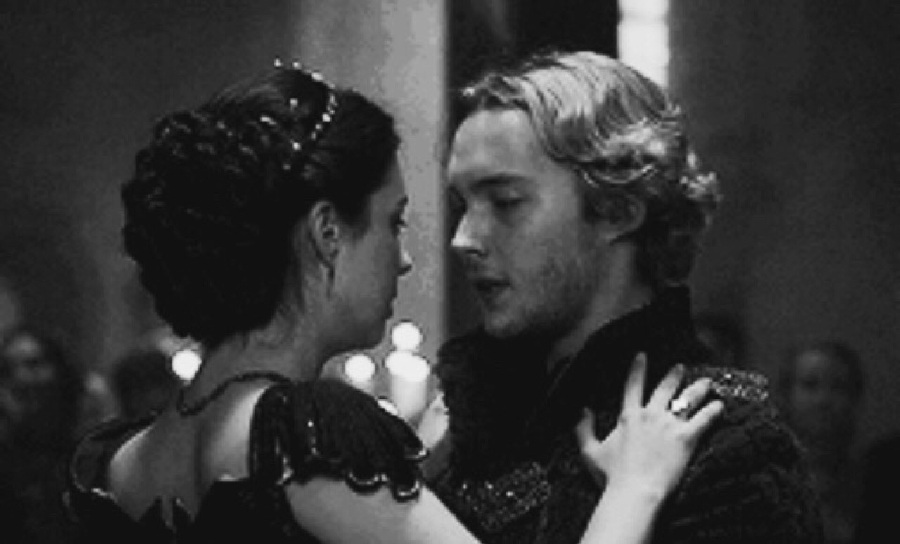 reigninblackandwhite:  Stay with me.