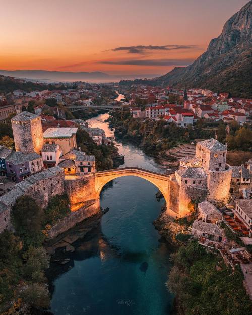 Alisaineurope:mostar, Bosnia And Herzegovinaig: Adrianbaias