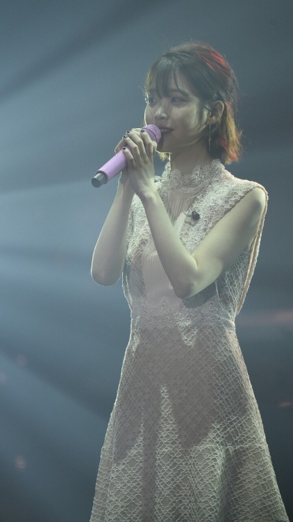 iumushimushi:161203 IU Concert 24 Stepscr: 엑스칼리버