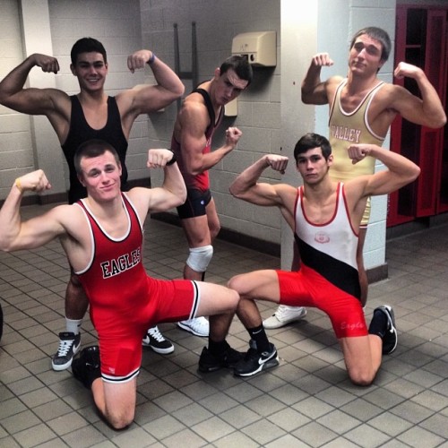 allofthelycra:  amateur-wrestling:  The Wrestling Squad @tcwarner @brandon_rudy @trenton_cook and @connorlong22 via p_duggan★ Wrestling Gear  Hot guys in lycra, spandex, and other sports gear » http://allofthelycra.tumblr.com