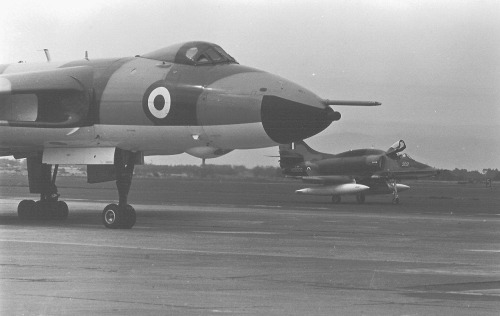 british-eevee:New Zealand A-4 Skyhawk next to a Avro Vulcan