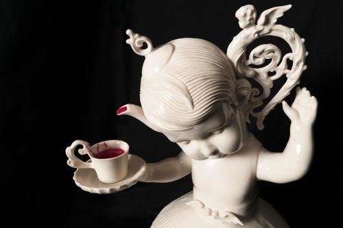 drippinginthunder:  coolthingoftheday:  Macabre sculptures by Maria Rubinke. I think these have got to be some of my favorite art pieces of all time.  drip 