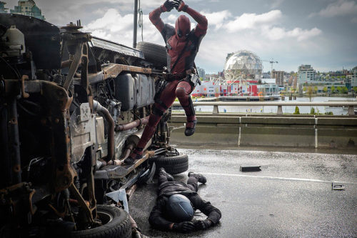 withgreatpowercomesgreatcomics:  New hi-res Deadpool stills
