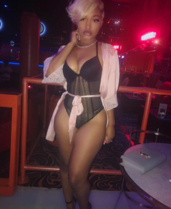 jazziedadd:  DeliciouslySexy. CurvyLicious Mami….     Ms IamMarielFoxx 💜💜💜