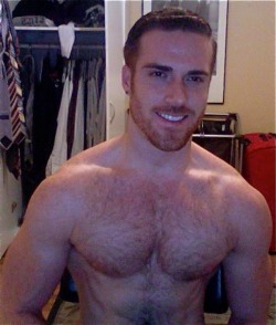 Spitsroastintime:  Theconsolidator:  Realmenstink:  Sexy Hairy Redhead !!!  Follow