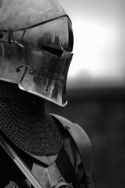 noirsinoir:  An un-battered knight is an untried one …. 