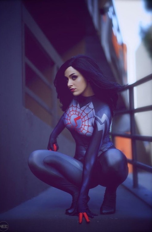 Silk in and out of costume by Vixence