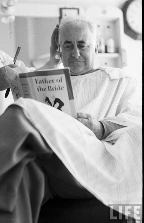 Father of the bride gets a haircut before the wedding(Michael Rougier. 1949)