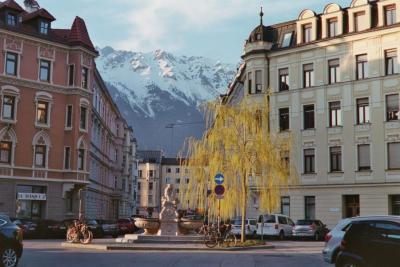 Innsbruck, Austria, Spring 2019. Olympus OM1, Kodak Portra 400. © Alex Engels 2019