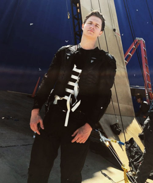 anselelgrt:  @anselelgort: Just finished stunt rehearsal #Allegiant
