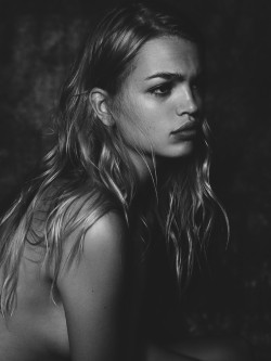 Photographer Matt Easton shoots Anna Ewers in Costa Rica.