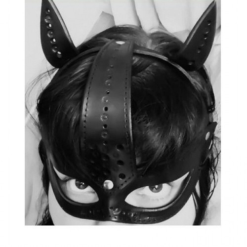 @roughcutleather made this Kitty mask…I must have this, it will complete me. #darkhippy #domi
