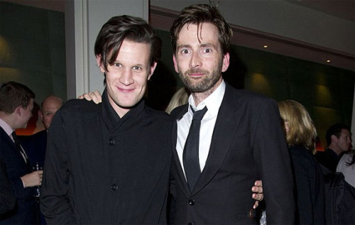 professor-thascalos:onna4:Things that make me happy(( I lost it at Colin creeping on Patrick.And the