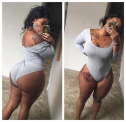 thicksexyasswomen:  Smashin