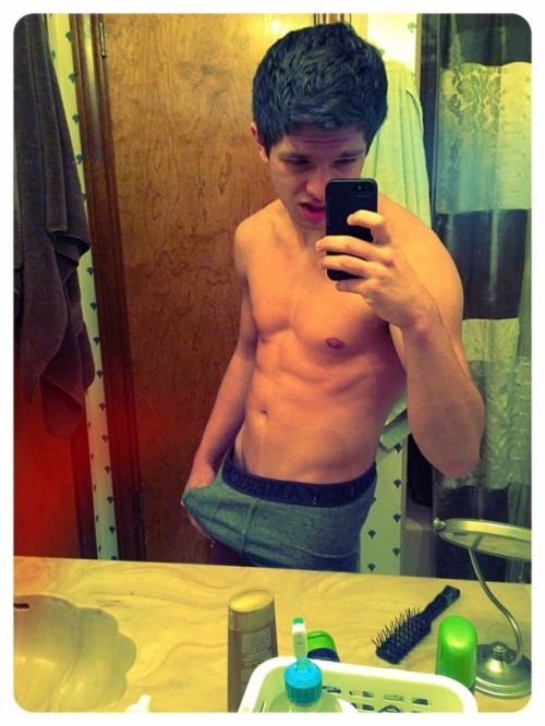 str8boysblog:  Str8Boys More STR8BOYS Here!