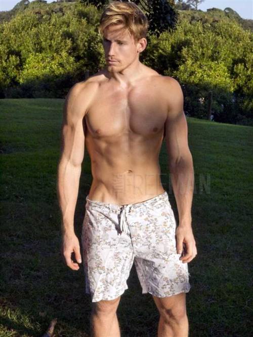 maskulinity:  Calum Winsor by Paul Freeman