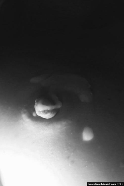 paintitblackjack: Painted… in black and white Cheers me dears, bon!! f1ops  Submits are welco
