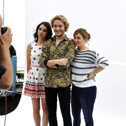 Fuckyeahmaryandfrancis:  @Tvguidemagazine: The Cast Of #Reign Holds Court In The