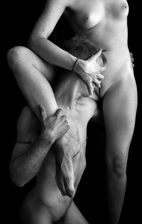eroticbwphotography:  i ❤ b&w photography 