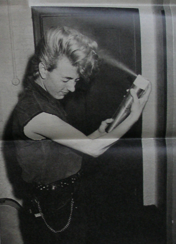 straycatsfangirl:  STRAY CATS magazine hitkrant beroemd zijn is geld verdienen…☺…”’♫ http://www.ebay.com/bhp/hitkrant 